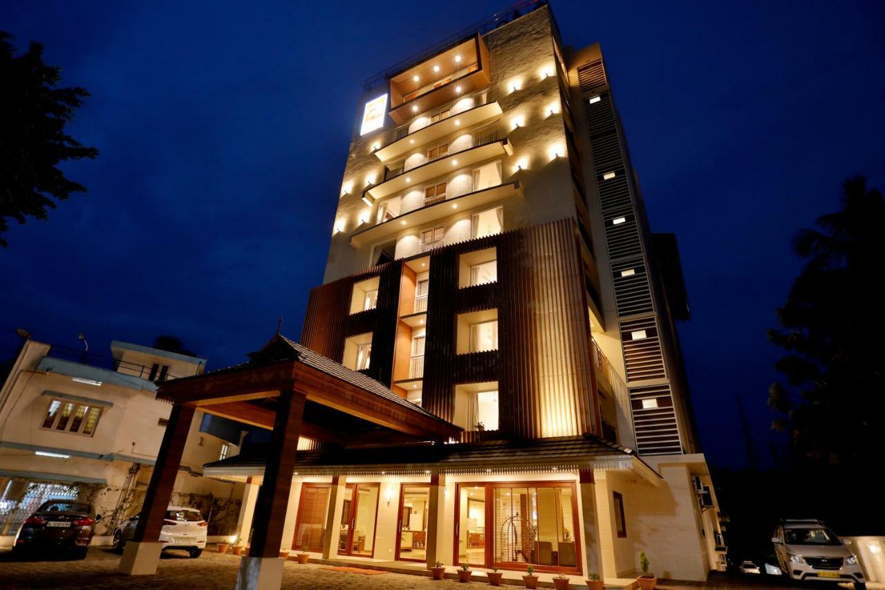 Sterling Thekkady Hotel Exterior foto