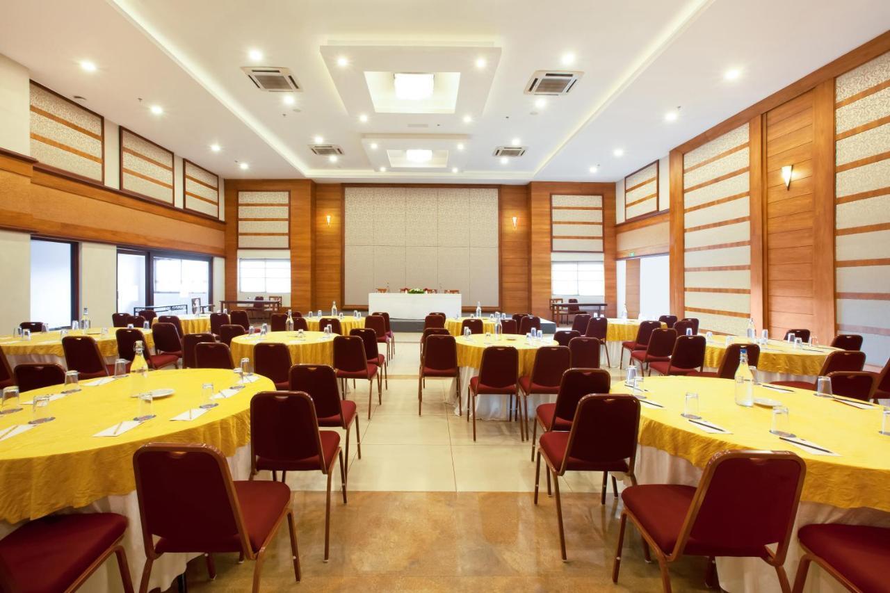 Sterling Thekkady Hotel Exterior foto